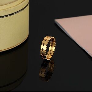 Gold Floral Band Ring